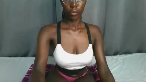 sly_rose online show from December 3, 9:46 pm