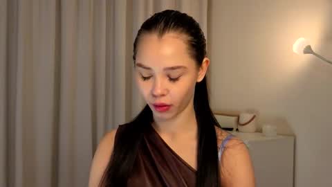 Snapshot of slyshypie chatting on November 21, 1:32 pm Lily online show from November 21, 1:32 pm