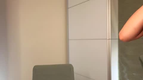 Snapshot of slyshypie chatting on November 29, 1:25 pm Lily online show from November 29, 1:25 pm