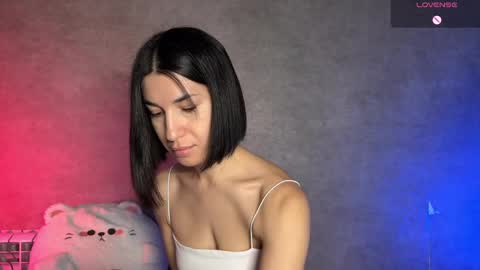 Melani online show from May 4, 10:33 am