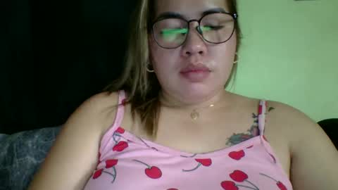 Lovewella online show from February 19, 2:40 am