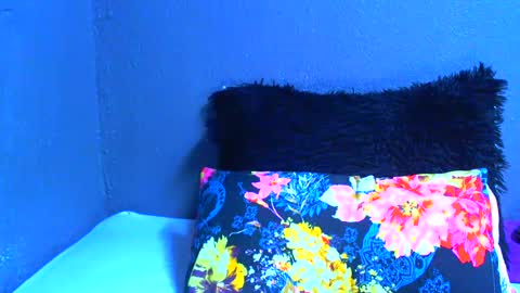 smallboobsxx online show from July 4, 5:13 am