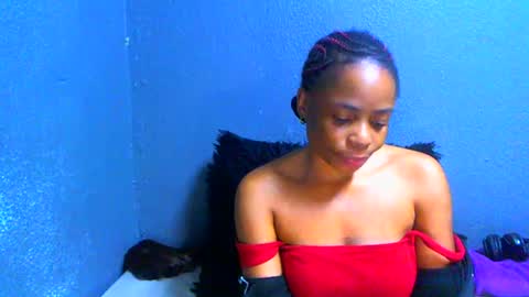 smallboobsxx online show from July 28, 11:17 am