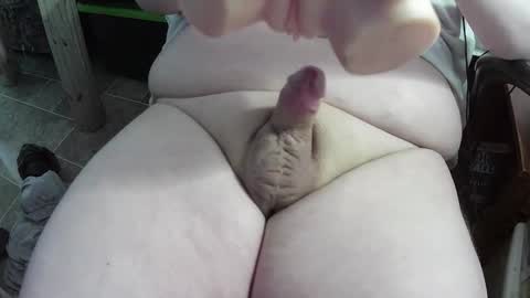 smallchubbers online show from December 22, 1:46 am