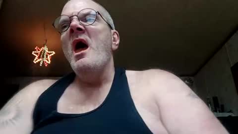 Snapshot of smallcock66kkk chatting on December 25, 7:24 pm smallcock66kkk online show from December 25, 7:24 pm