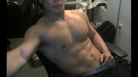 Snapshot of smallfox69 chatting on September 28, 8:52 am smallfox online show from September 28, 8:52 am