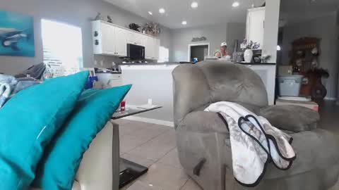 Daddy online show from January 5, 2:30 pm