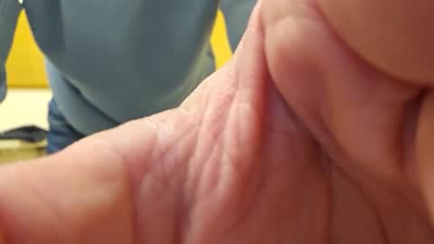 Snapshot of smallthrob chatting on February 4, 9:20 pm smallthrob online show from February 4, 9:20 pm