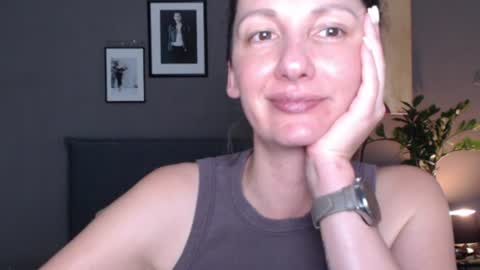 Anna no bbbbybybbabebyy just Anna. And dont call me mom please. online show from July 8, 5:39 pm