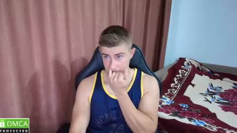 smanking22 online show from June 23, 7:50 am