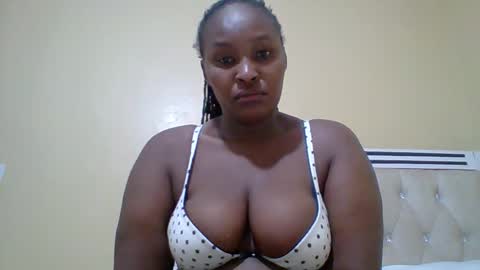 Snapshot of smartqueen1 chatting on May 11, 10:07 pm Katerina online show from May 11, 10:07 pm
