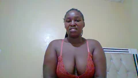 Snapshot of smartqueen1 chatting on May 18, 1:24 am Katerina online show from May 18, 1:24 am