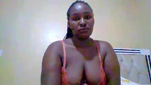 Snapshot of smartqueen1 chatting on May 19, 2:07 am Katerina online show from May 19, 2:07 am