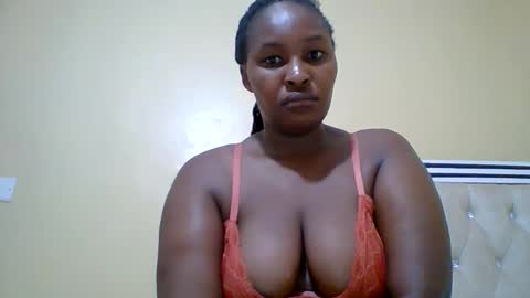 Snapshot of smartqueen1 chatting on May 21, 1:12 am Katerina online show from May 21, 1:12 am