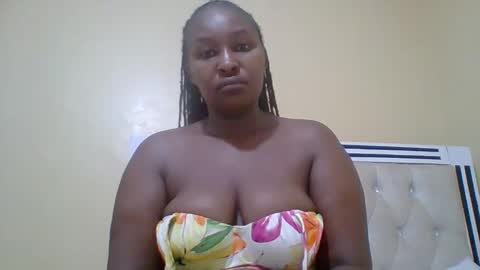 Snapshot of smartqueen1 chatting on June 2, 2:57 am Katerina online show from June 2, 2:57 am