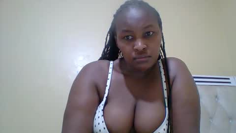 Snapshot of smartqueen1 chatting on June 3, 4:37 am Katerina online show from June 3, 4:37 am