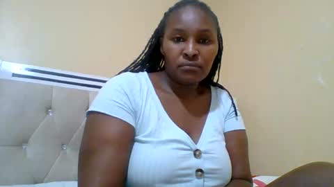 Snapshot of smartqueen1 chatting on June 17, 2:40 pm Katerina online show from June 17, 2:40 pm