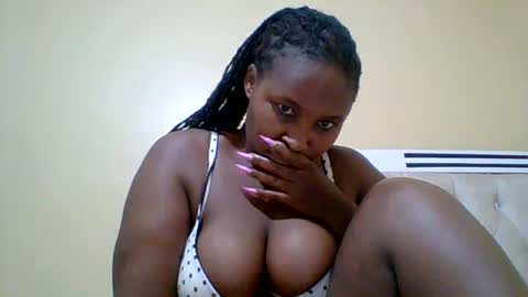 Snapshot of smartqueen1 chatting on June 22, 3:25 am Katerina online show from June 22, 3:25 am