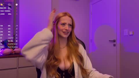 Emily Burns online show from June 4, 7:53 pm