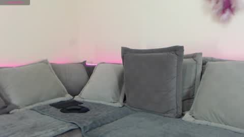 Jane online show from March 4, 6:03 pm