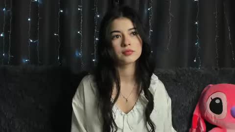 Snapshot of smilesviktoria chatting on June 21, 5:59 pm Victoria online show from June 21, 5:59 pm