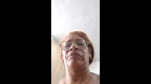 Smileth online show from March 6, 2:57 pm