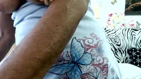 Snapshot of smilet_milf chatting on June 30, 1:01 pm Smileth online show from June 30, 1:01 pm