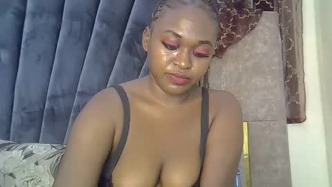 Snapshot of smiley_berry chatting on October 6, 10:40 pm smiley_berry online show from October 6, 10:40 pm