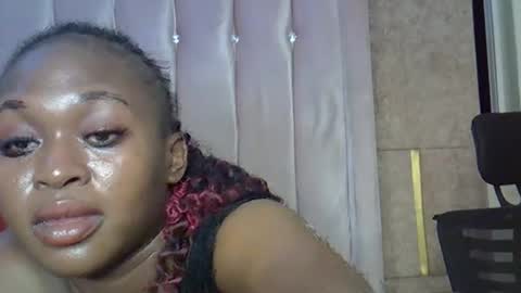 Snapshot of smiley_berry chatting on November 2, 2:14 am smiley_berry online show from November 2, 2:14 am