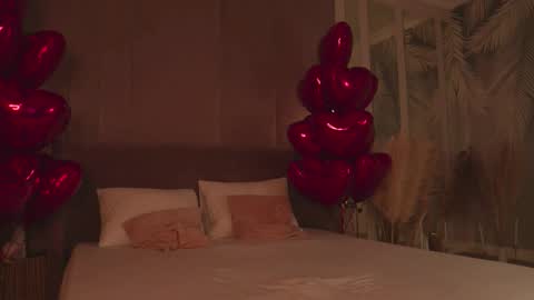 Mia online show from February 9, 5:00 am