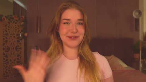 Mia online show from May 27, 5:37 am