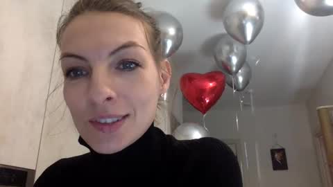 Snapshot of smiling_lexa chatting on November 27, 8:55 pm smiling_lexa online show from November 27, 8:55 pm