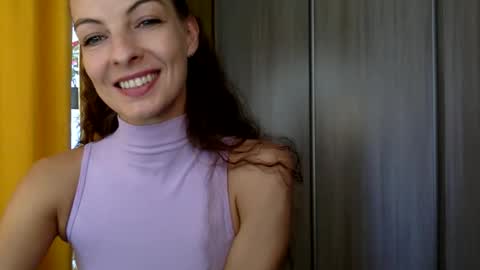 Snapshot of smiling_lexa chatting on May 7, 2:44 pm smiling_lexa online show from May 7, 2:44 pm
