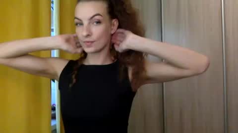 Snapshot of smiling_lexa chatting on June 22, 6:49 pm smiling_lexa online show from June 22, 6:49 pm