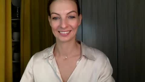 Snapshot of smiling_lexa chatting on July 27, 11:23 pm smiling_lexa online show from July 27, 11:23 pm