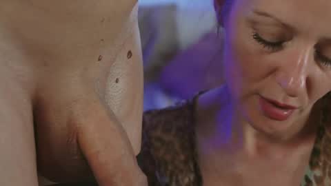 Snapshot of smilinglove chatting on March 9, 11:36 am Tati  San online show from March 9, 11:36 am