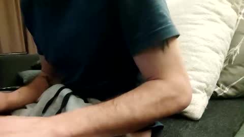 Snapshot of smokeandwatching chatting on January 9, 11:24 pm Smokeandwatching online show from January 9, 11:24 pm