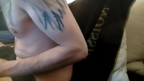 Snapshot of smokeandwatching chatting on March 7, 5:08 am Smokeandwatching online show from March 7, 5:08 am