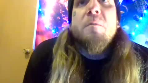 Snapshot of smokebluntafterblunt chatting on January 18, 11:22 pm smoke online show from January 18, 11:22 pm