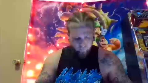 Snapshot of smokebluntafterblunt chatting on October 14, 1:17 am smoke online show from October 14, 1:17 am