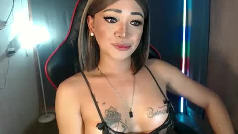 Snapshot of smokeprincess chatting on March 29, 7:47 pm Amanda online show from March 29, 7:47 pm