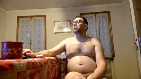 Snapshot of smokered100s chatting on June 23, 7:34 pm luca online show from June 23, 7:34 pm