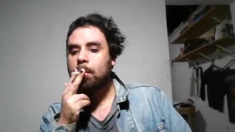 Snapshot of smokers_lounge chatting on June 21, 12:02 am smokers_lounge online show from June 21, 12:02 am