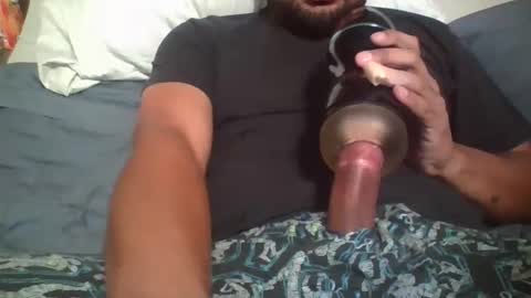 Snapshot of smokey573 chatting on November 25, 11:27 pm memelucas online show from November 25, 11:27 pm