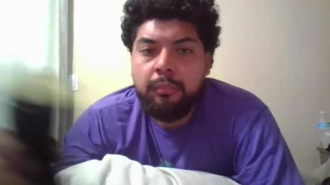 Snapshot of smokey573 chatting on December 21, 10:50 pm memelucas online show from December 21, 10:50 pm