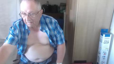 Snapshot of smoothmutton chatting on May 25, 2:34 pm smoothmutton online show from May 25, 2:34 pm