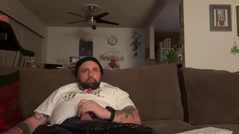 Snapshot of smoothtactix chatting on March 4, 9:37 am SmoothTactix online show from March 4, 9:37 am