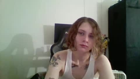 Snapshot of smoothvodka chatting on December 2, 8:22 pm Bambi--Vodka online show from December 2, 8:22 pm