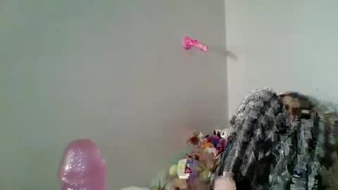 Snapshot of smoothvodka chatting on January 5, 1:35 am Bambi--Vodka online show from January 5, 1:35 am
