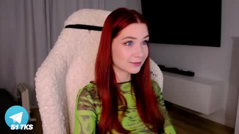 Snapshot of smthwrong chatting on February 15, 12:04 am smthwrong online show from February 15, 12:04 am